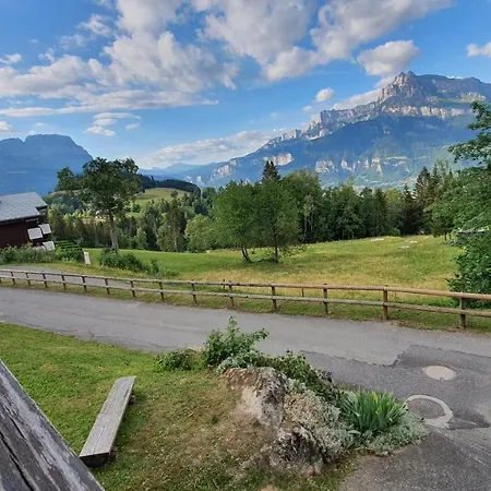 Confort Avec Vue Sur Les Sommets Apartment